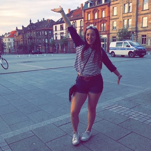 Meet your Posher, Kails - Picture 1 of 1